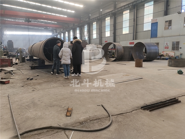 驚喜不斷！客戶實(shí)地考察鋰電池炭化設(shè)備